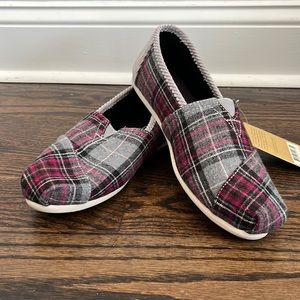 TOMS Pink Multi Back To School Plaid Woman’s Classic — Size 9.5  10012891